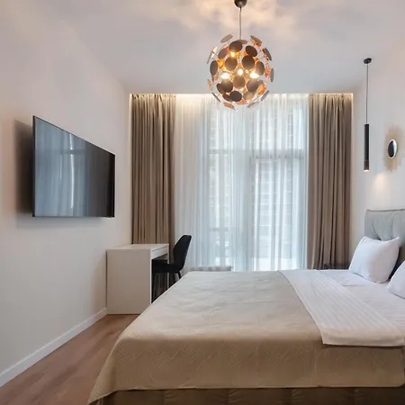 Petrovdom 2-5 New In Rc Novopecherski Lypky, 19b Andrii Verkhogliad Street Apartment
